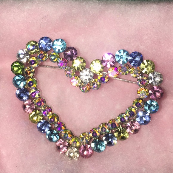 Brooch & Earrings from a shop in Athens, Greece - Picture 2 of 6